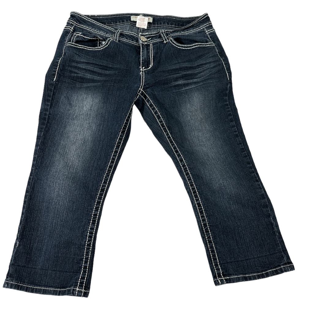 Women's Excellent Condition Dark Blue No Boundary Jeans Size 13